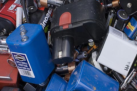 [广阳南尖塔高价三元锂电池回收]费旧电瓶回收-磷酸电池回收价格